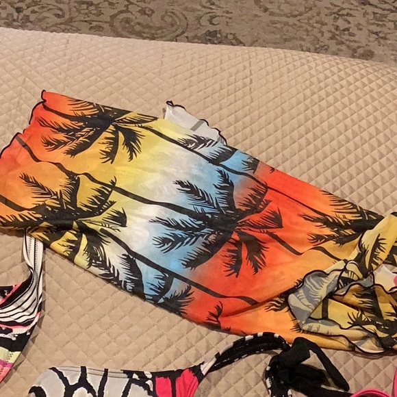 Colorful Bikini Set - Picture 7 of 7